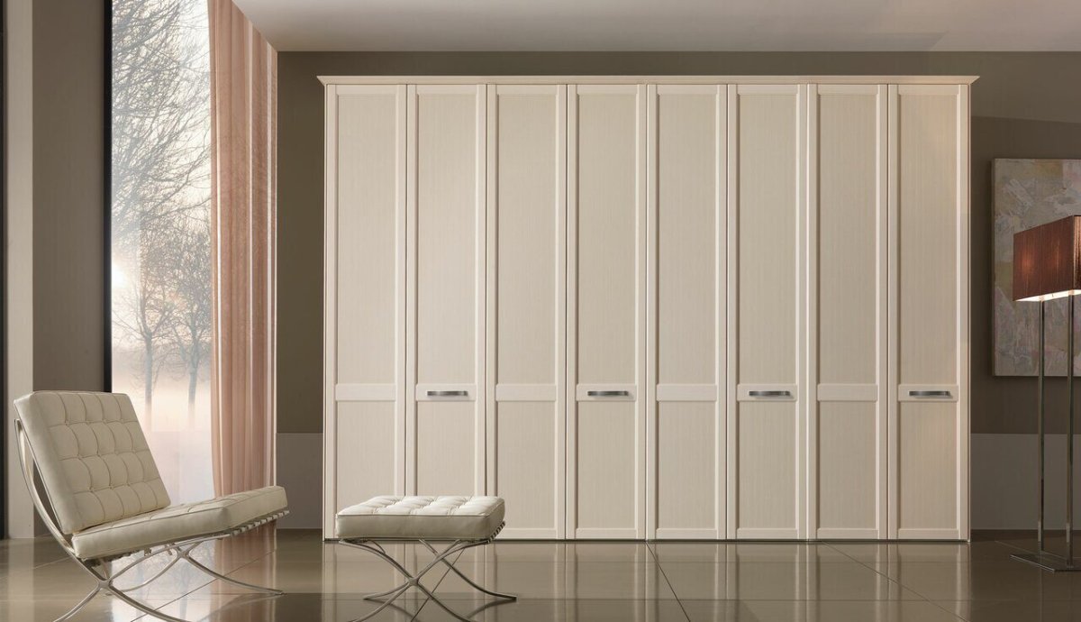 Шкаф из шпонированного МДФ