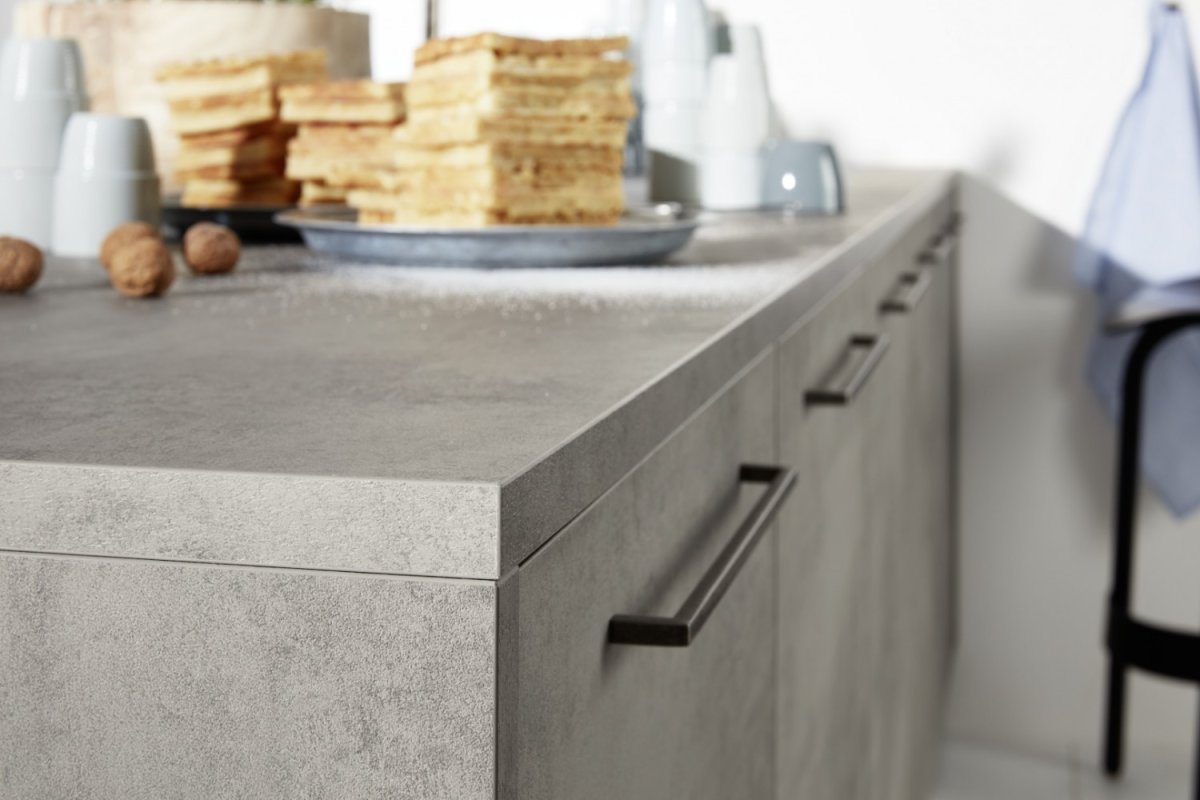 Монолитная кухня в стиле Кантри