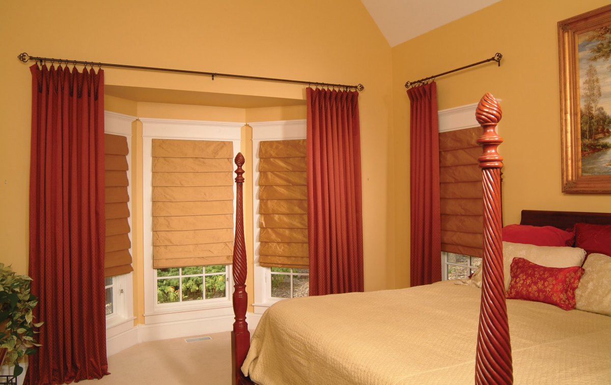 Карниз в спальню