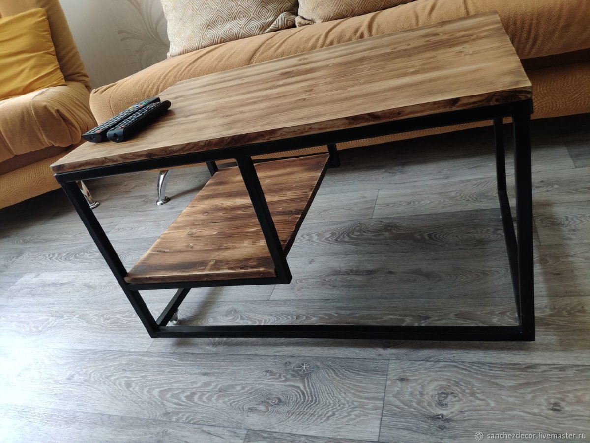 Столик в стиле лофт