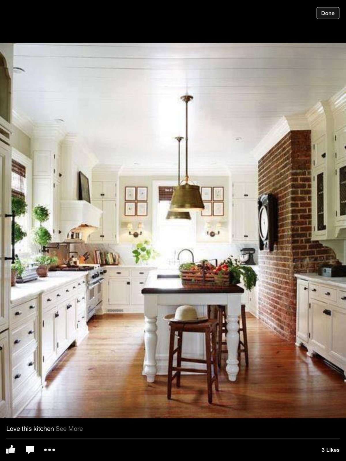 Кухня в стиле лофт с кирпичной стеной