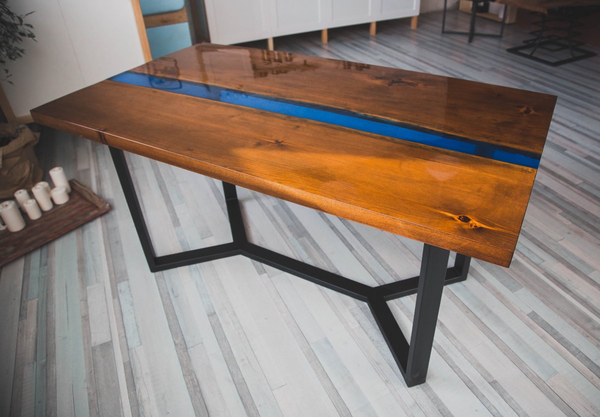 Стол в стиле лофт из слэба