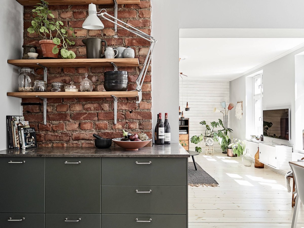 Кухня лофт белые стены