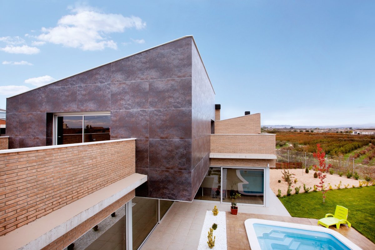 Керамогранитные плиты для фасадов