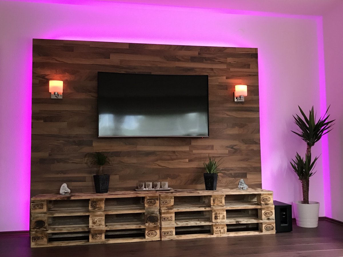 Перегородка с телевизором