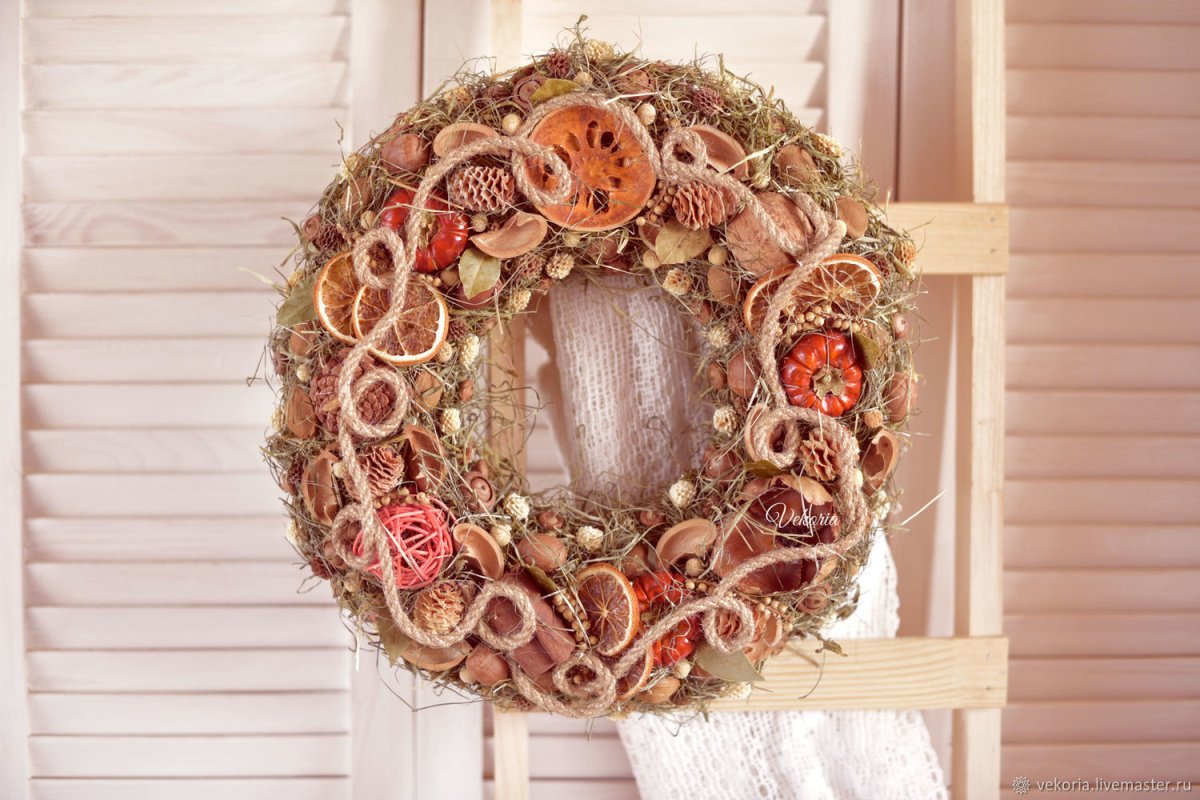 Венок из сухоцветов
