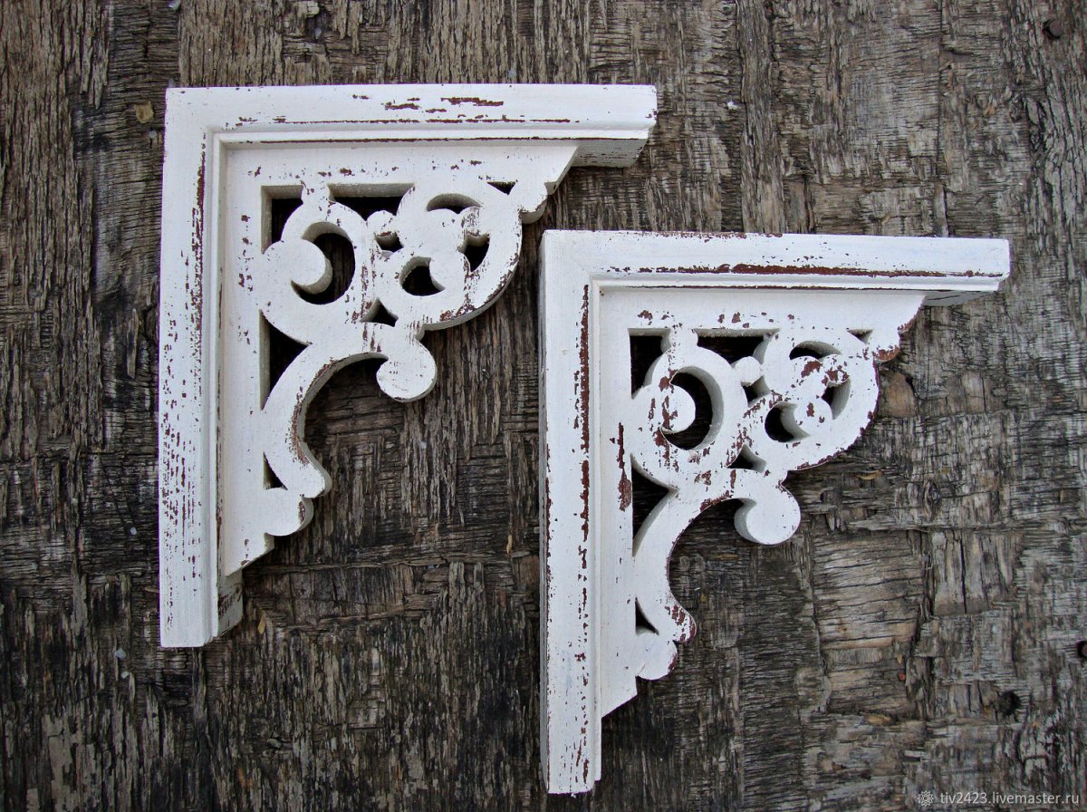 Деревянные кронштейны для полок