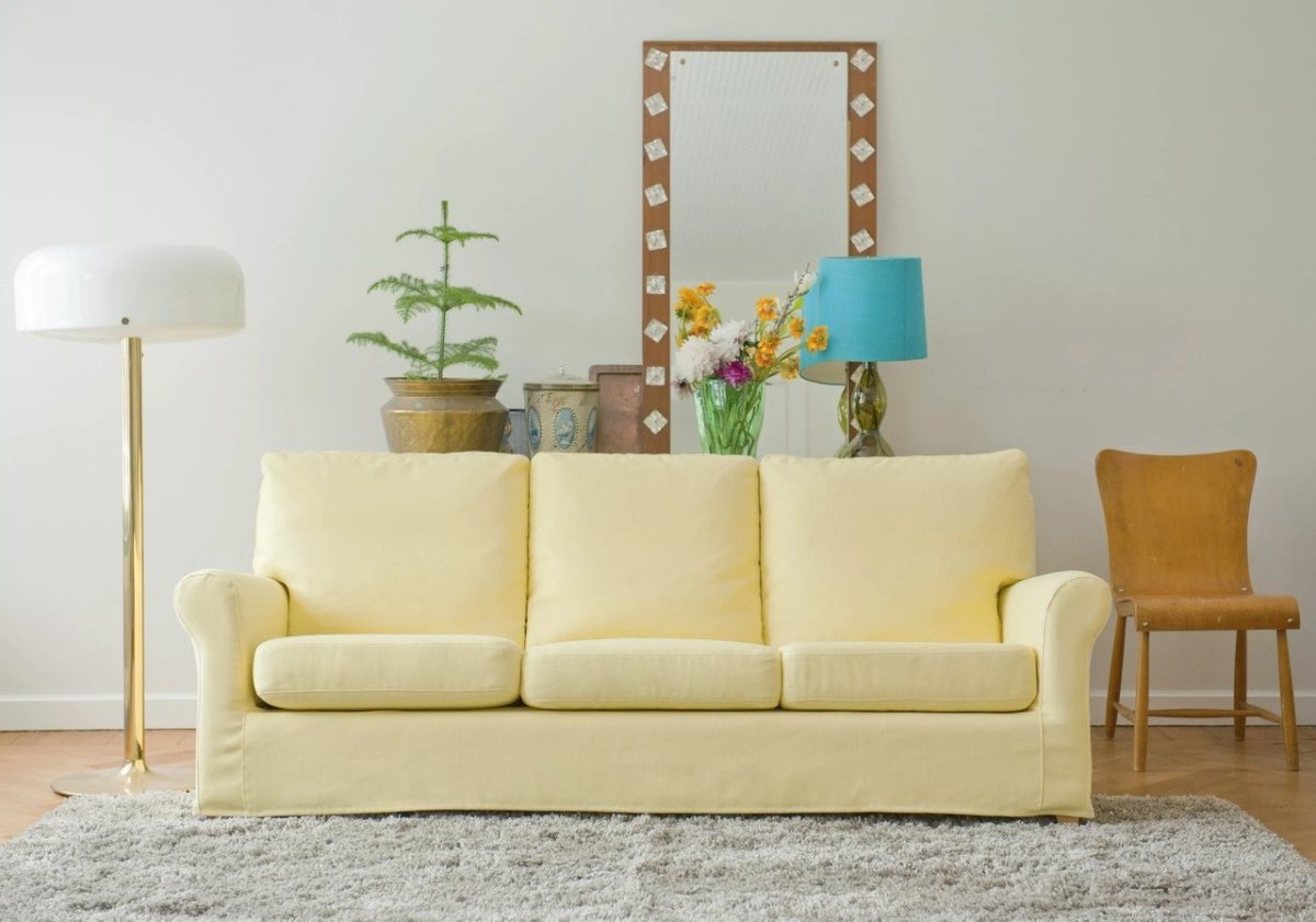 Кухня цвета ваниль