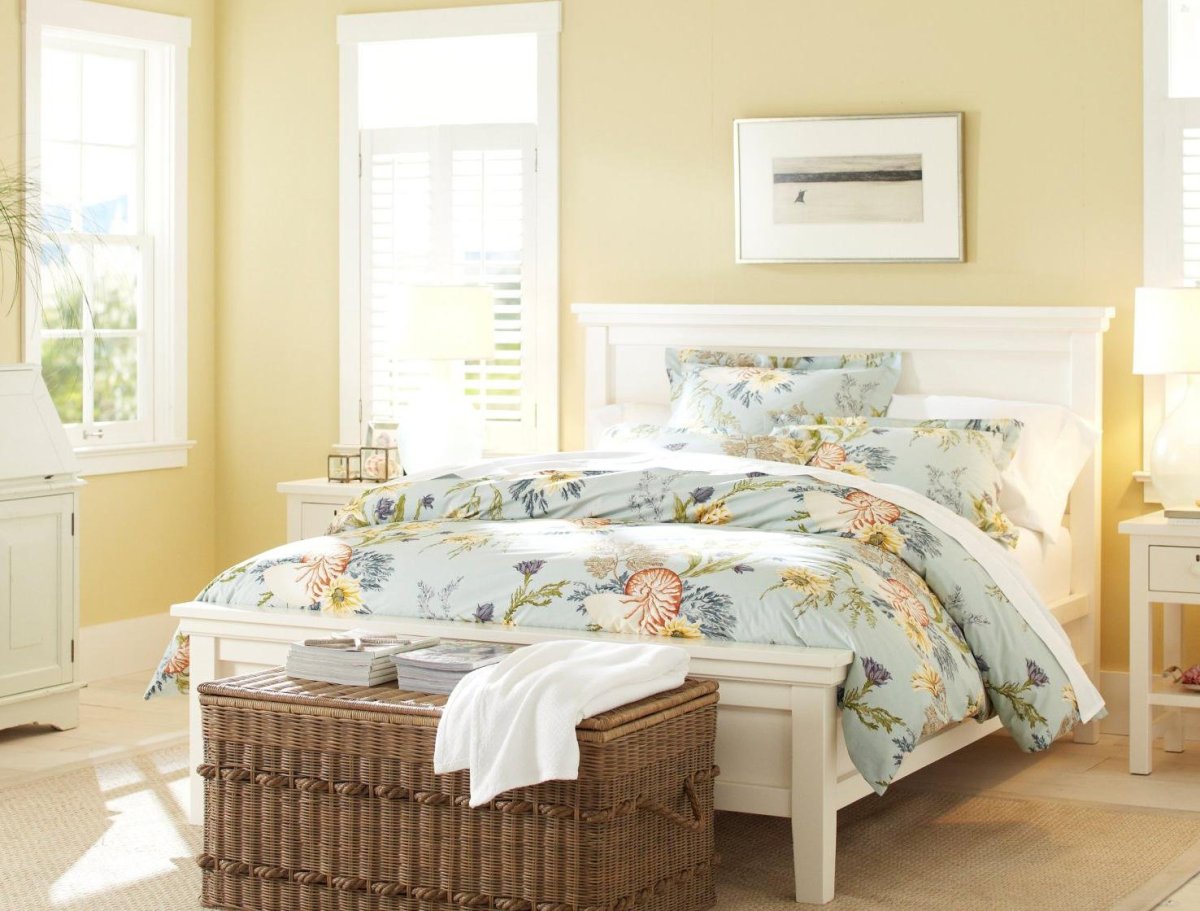 Кухня ванильного цвета в интерьере