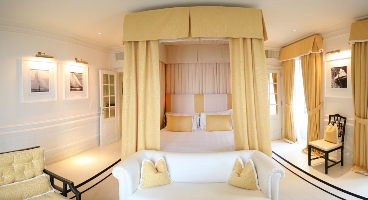 Кухня ванильного цвета