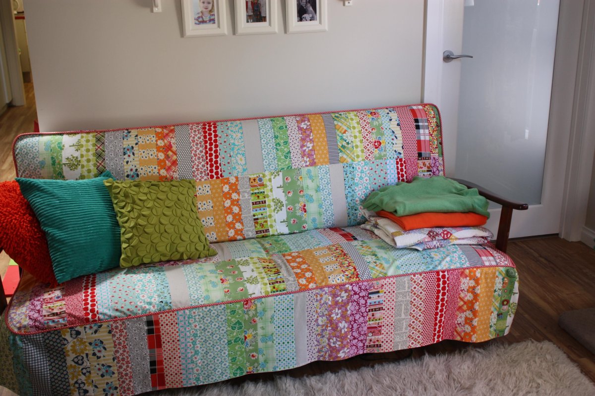 Лоскутная накидка на диван