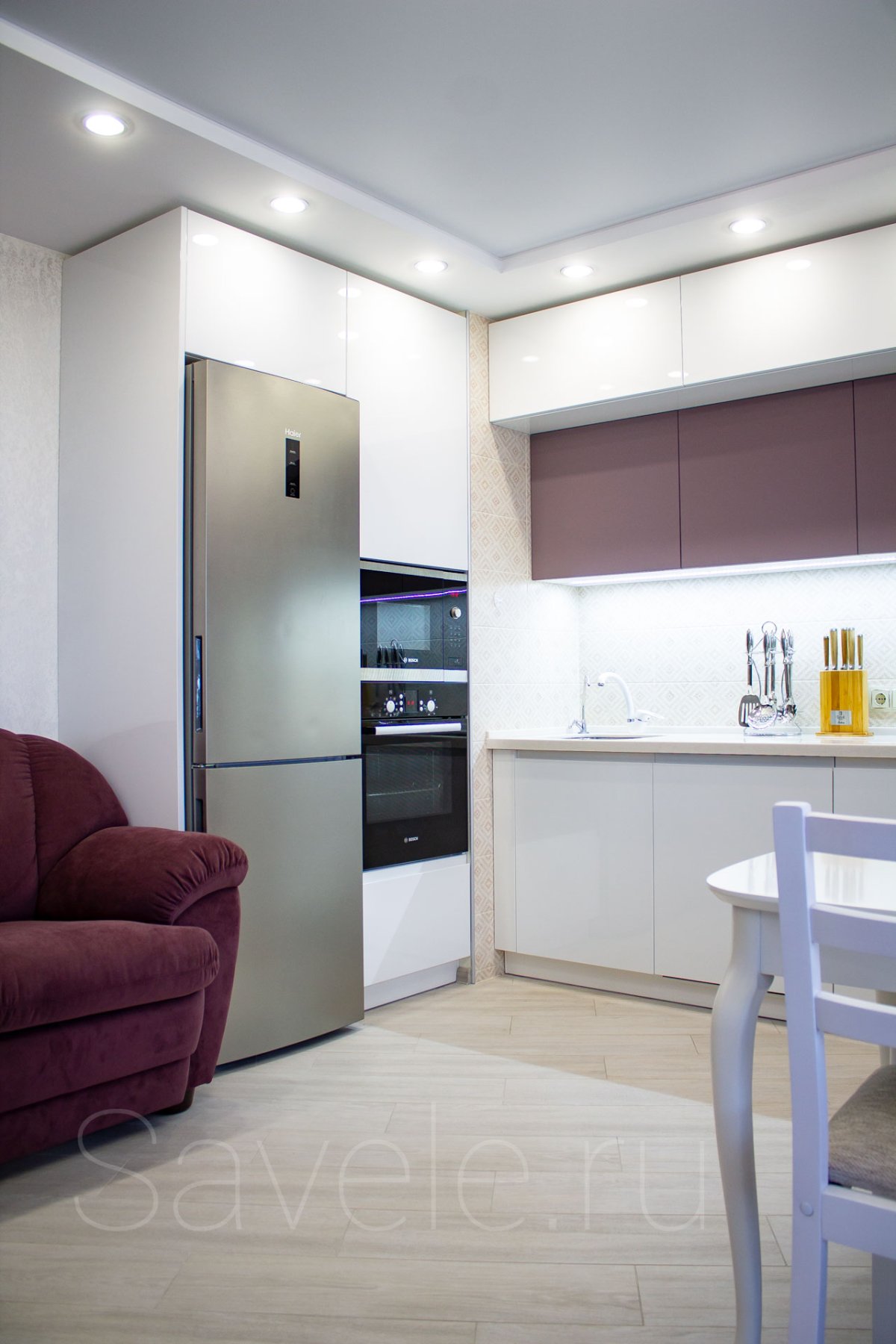 Белая кухня Эггер