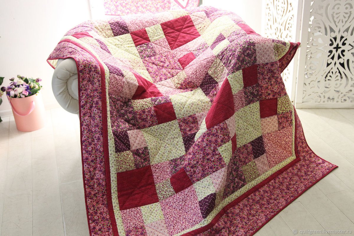 Лоскутное покрывало на диван