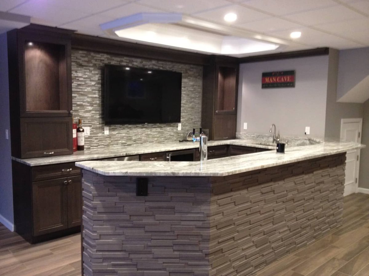 Барная стойка из натурального камня