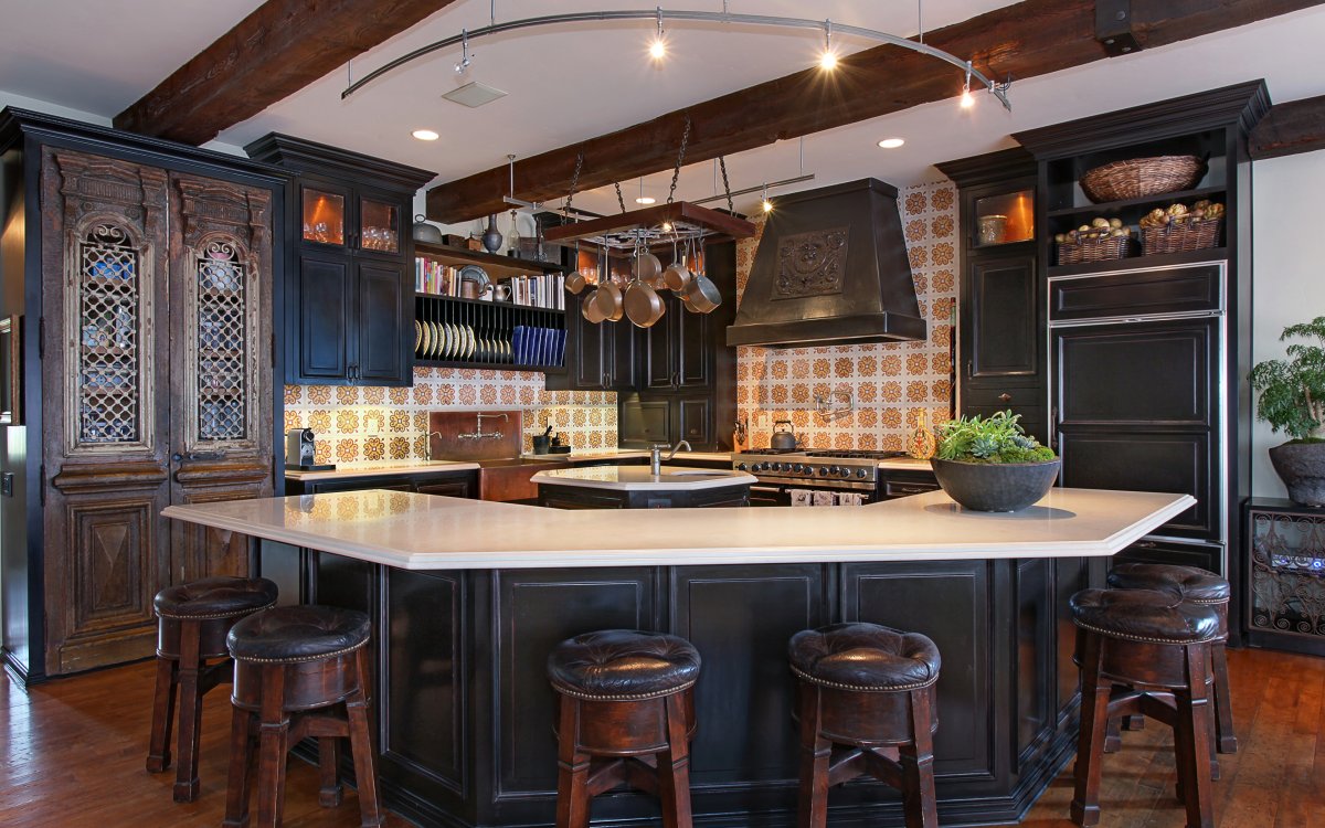 Маленькая кухня в деревенском стиле