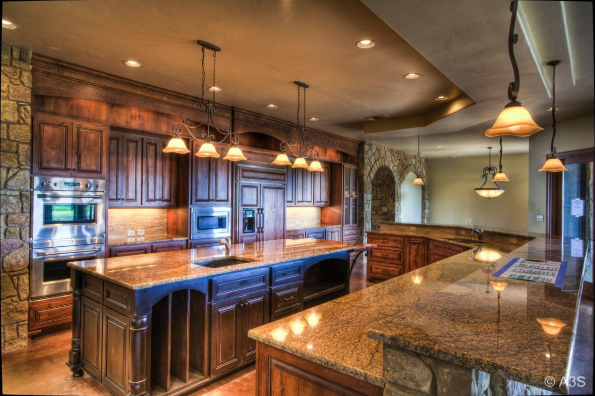 Барная стойка в средиземноморском стиле