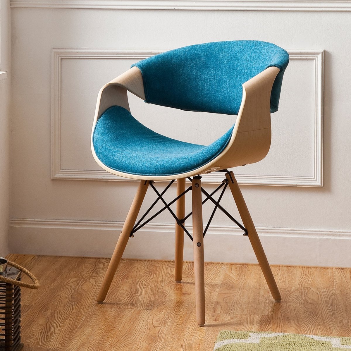 Шторы цвета морской волны в интерьере