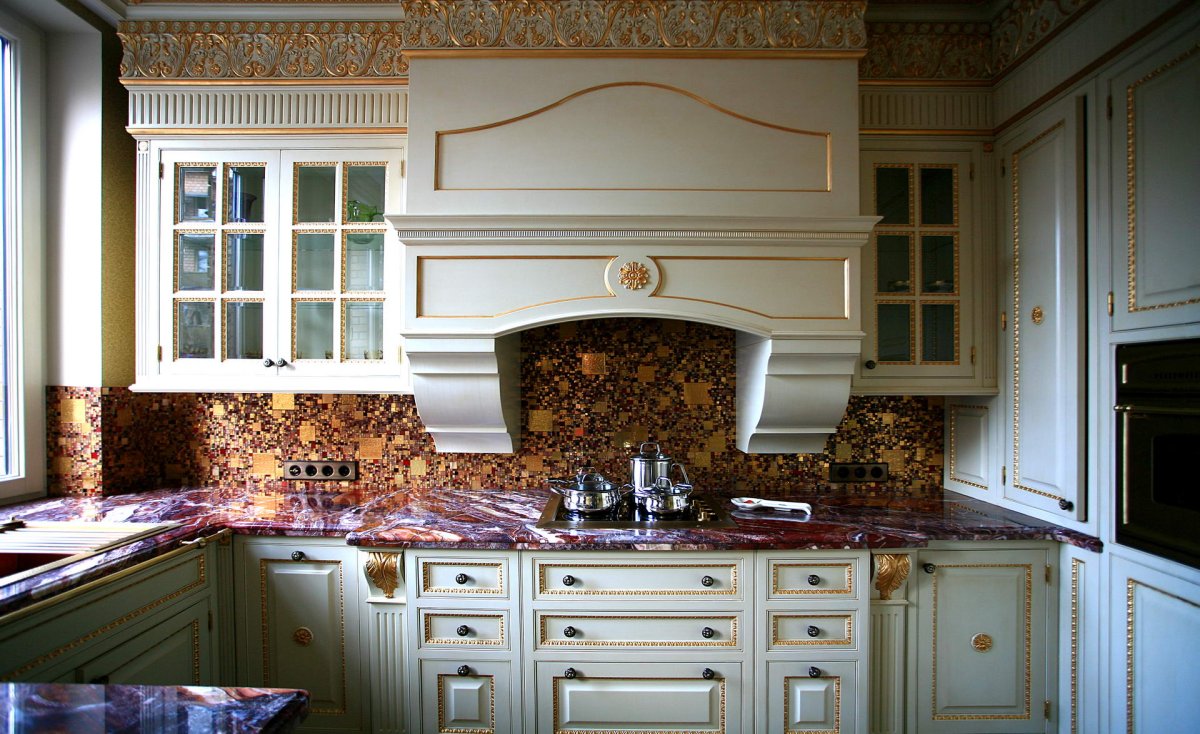 Золотой фартук на кухне