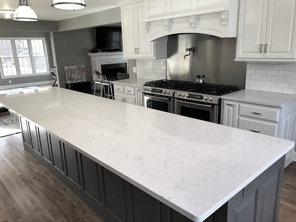 Кухня белый мрамор