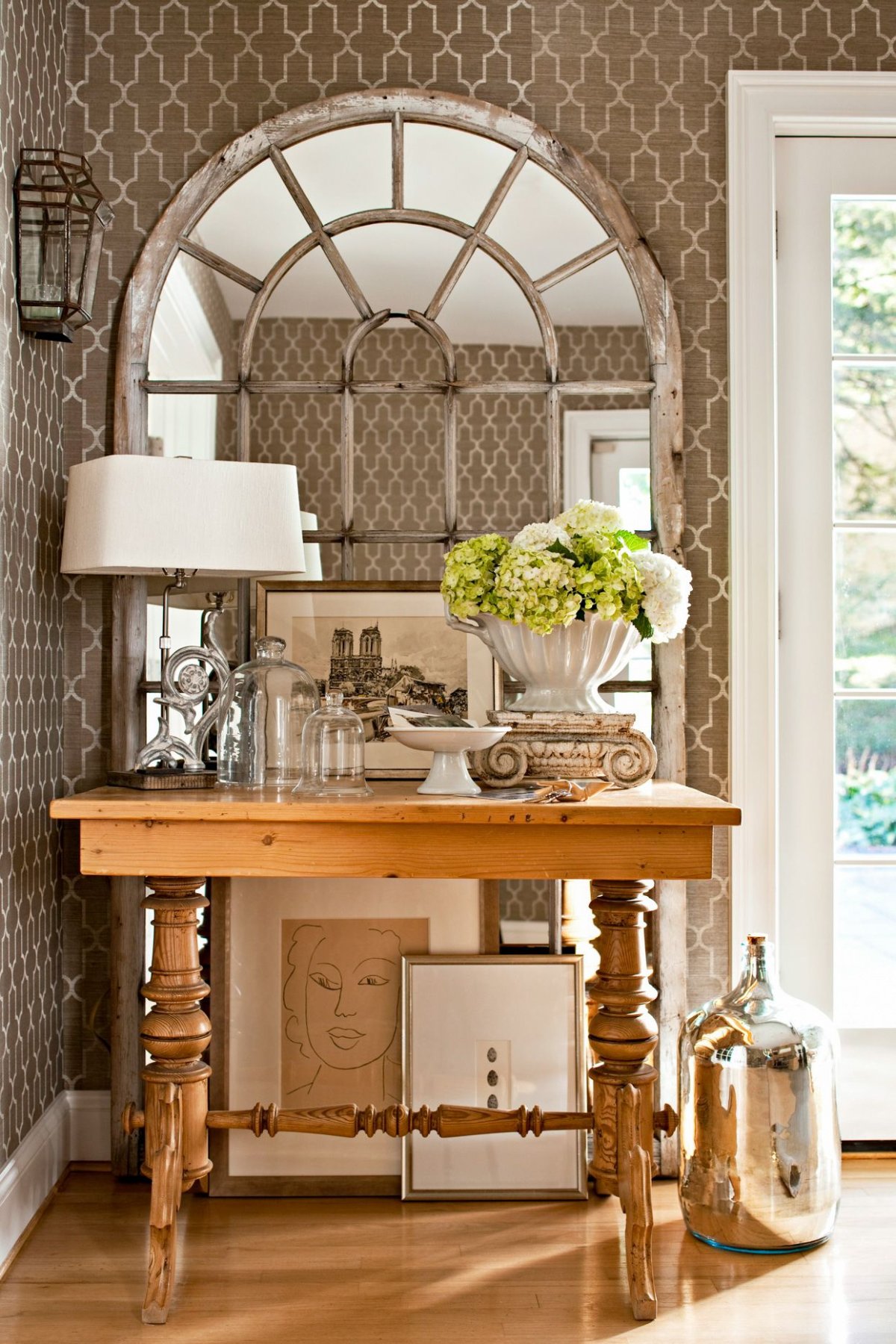 Зеркало-окно и консоль