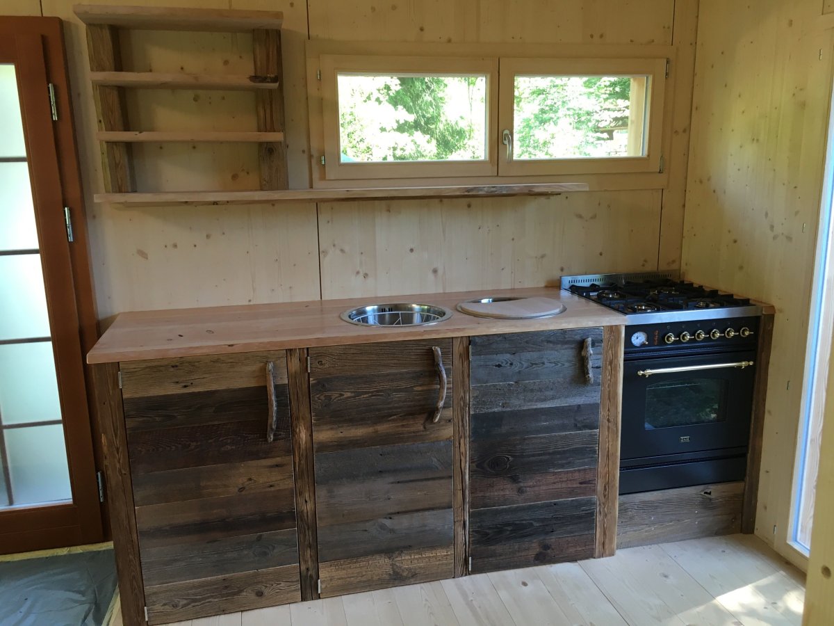 Кухонная мебель из поддонов