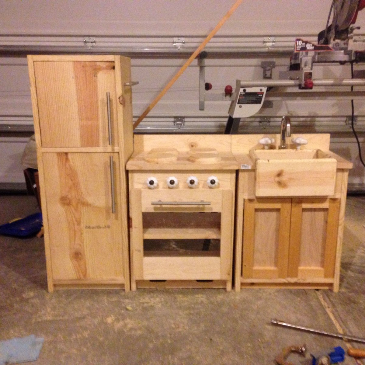 Кухонный гарнитур из поддонов