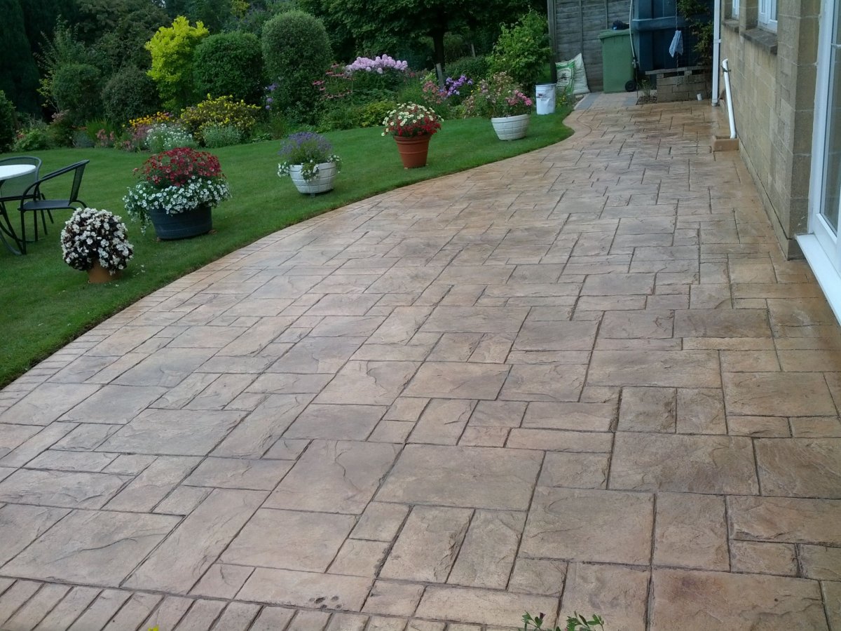 Декоративный бетон для дорожек