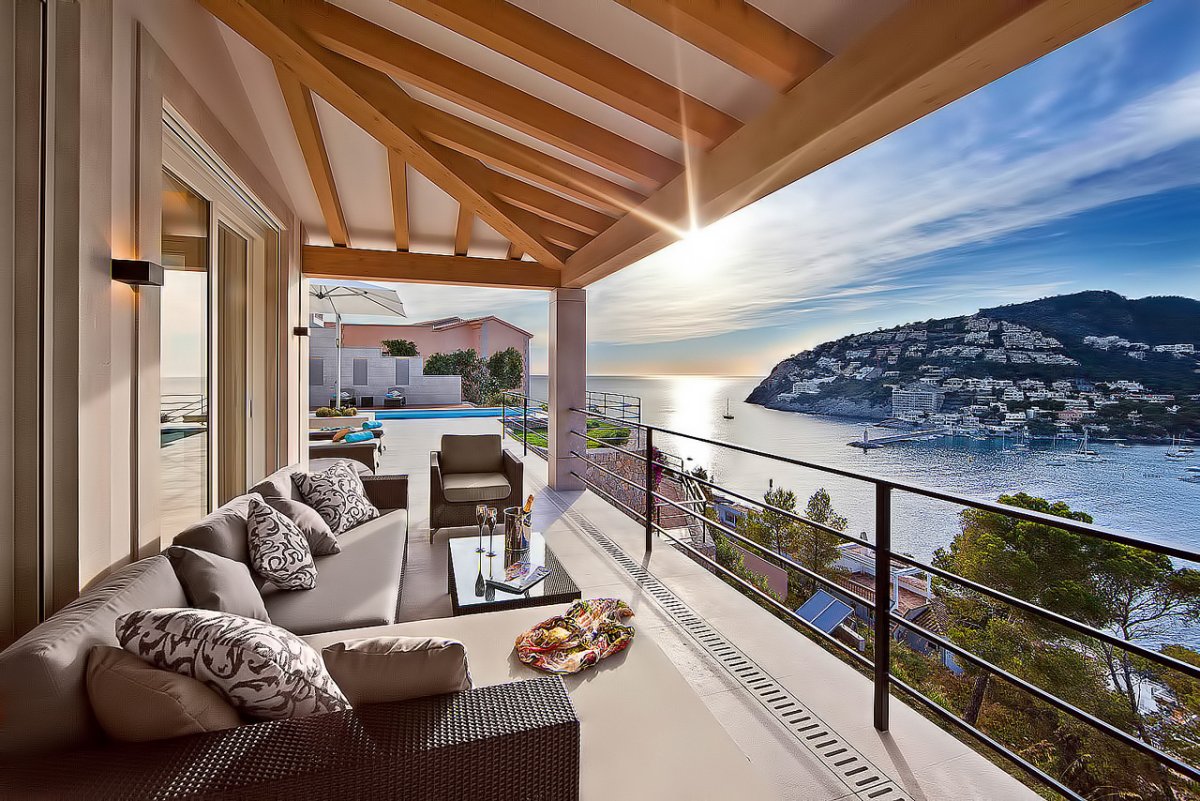 Дом с видом на море