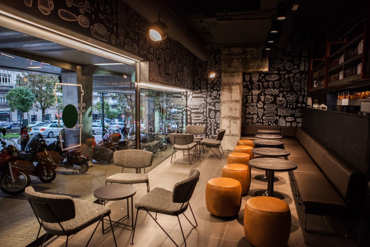 Кофейня Старбакс внутри