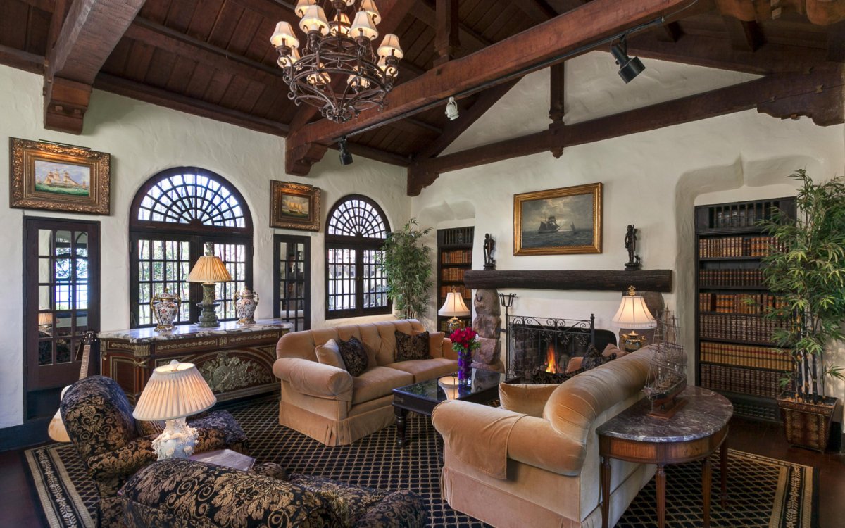 Романский стиль в интерьере