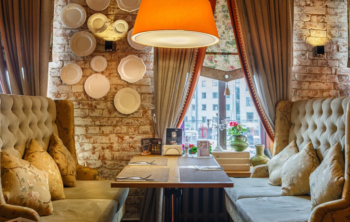 Маленькое уютное кафе