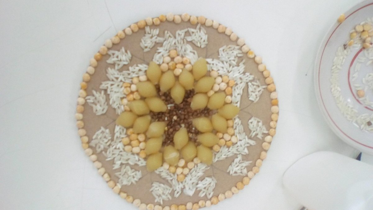 Картины из круп