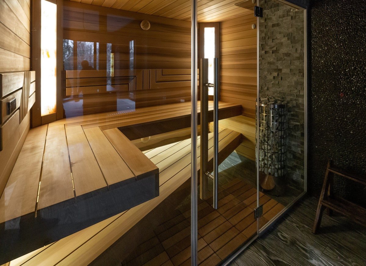 Стильная современная баня