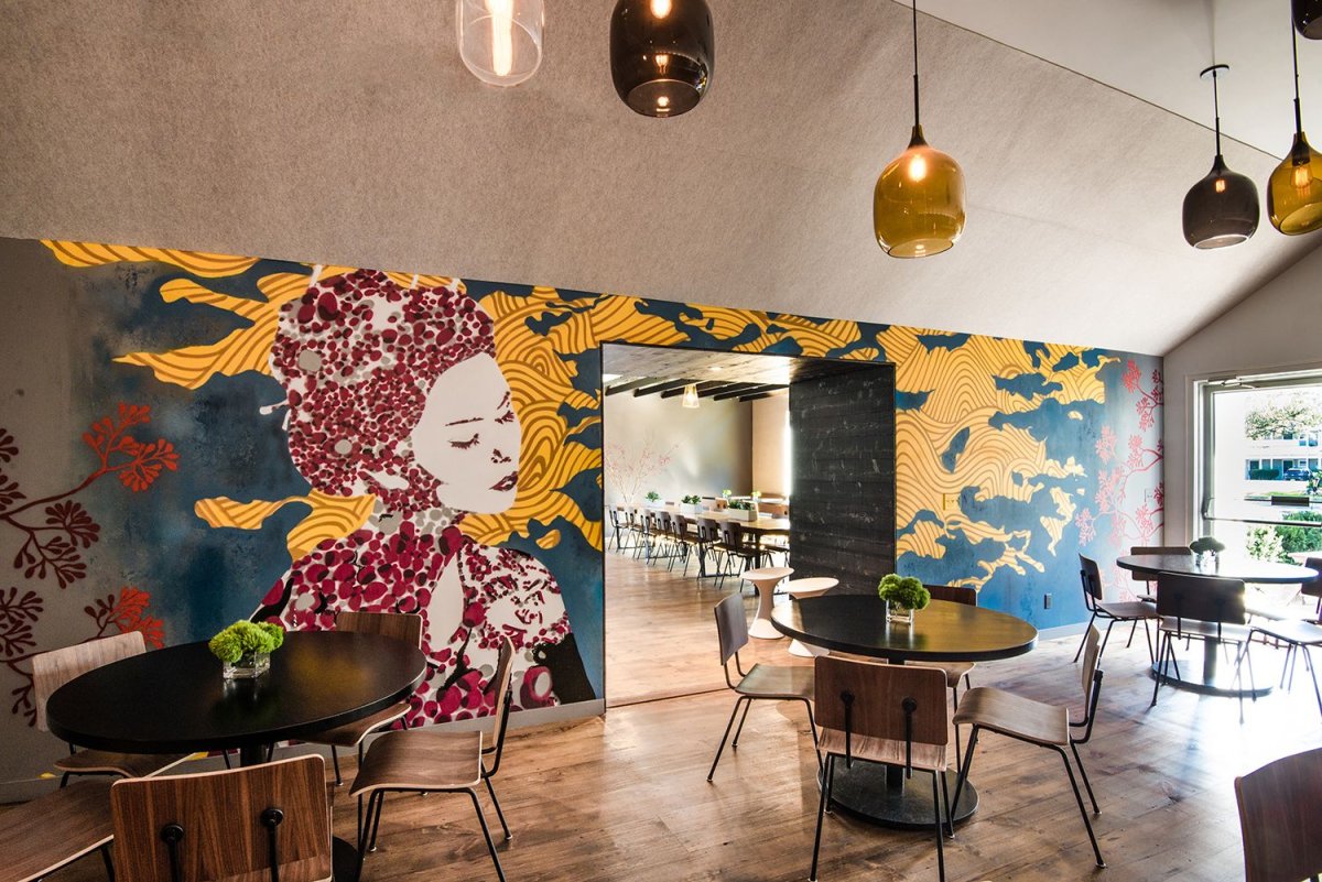 Роспись стен в ресторане