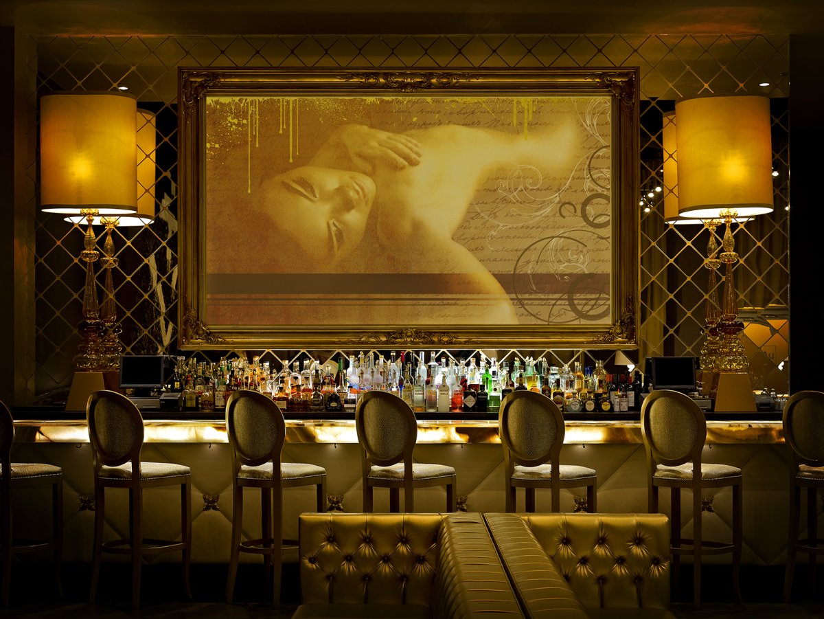 Картины для интерьера бара