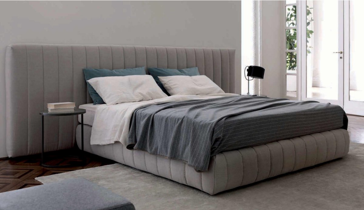 Мягкое изголовье с полками