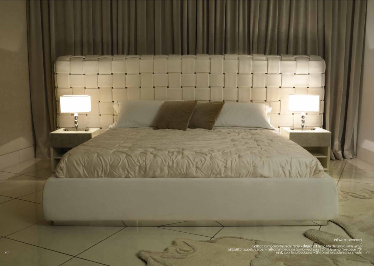 Изголовье кровати