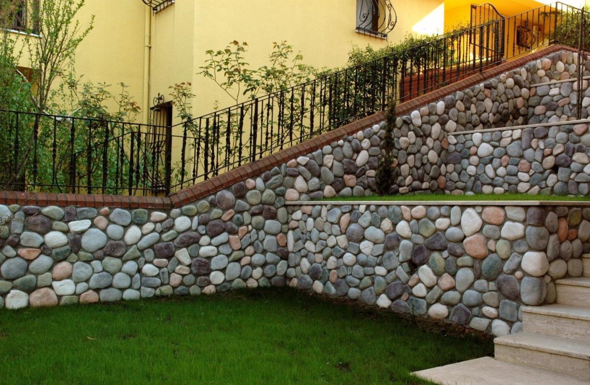 Подпорная стена галтованный камень