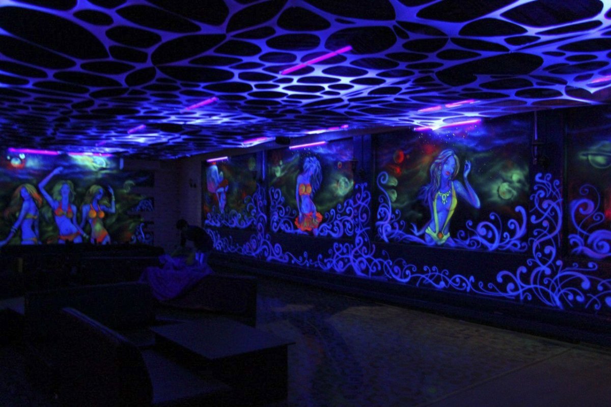 Светящаяся краска в интерьере