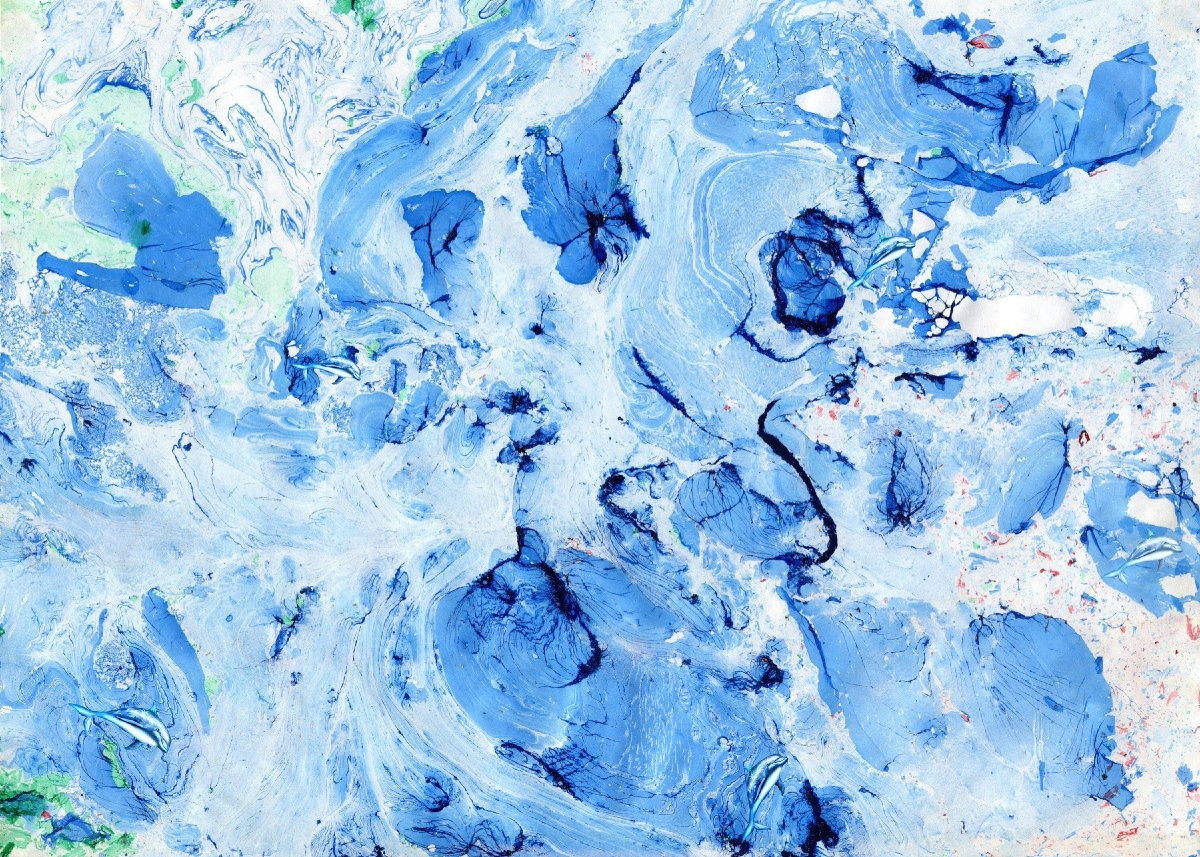 Мрамор на стене в интерьере