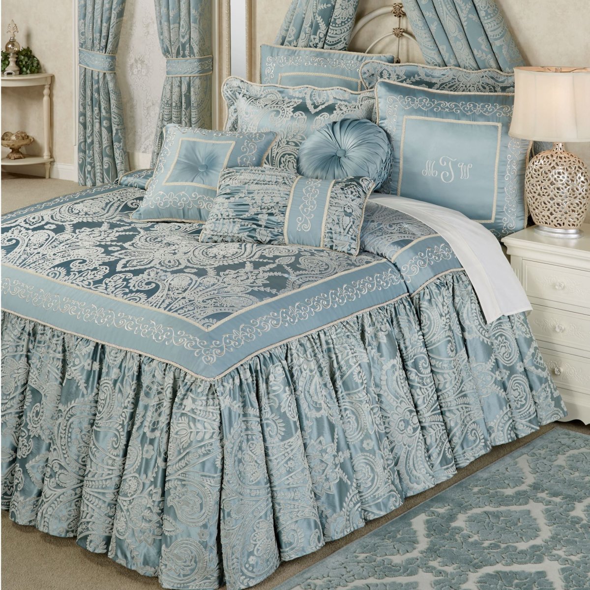 Пошив покрывал в спальню