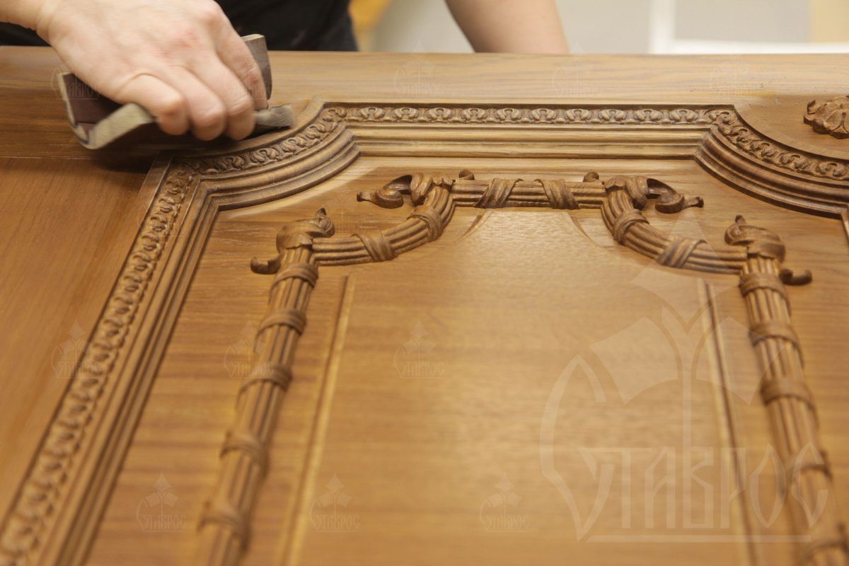 Ставрос резной декор из дерева для двери