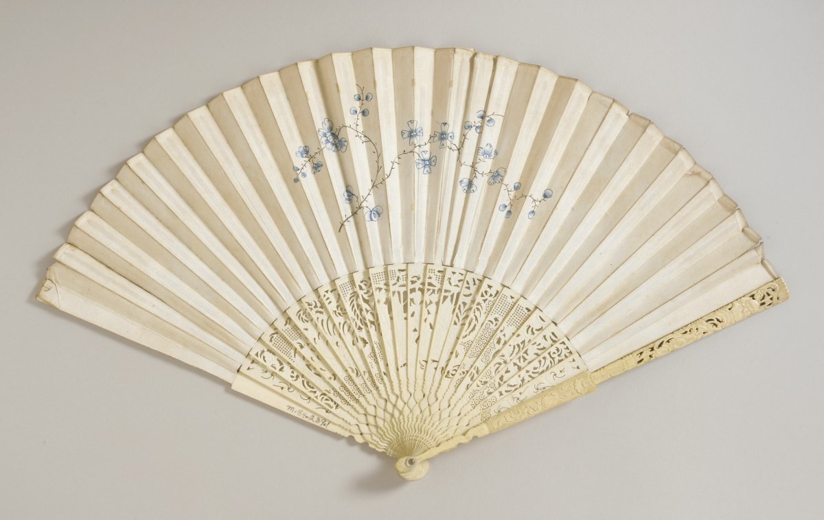 Веер настенный Сакура