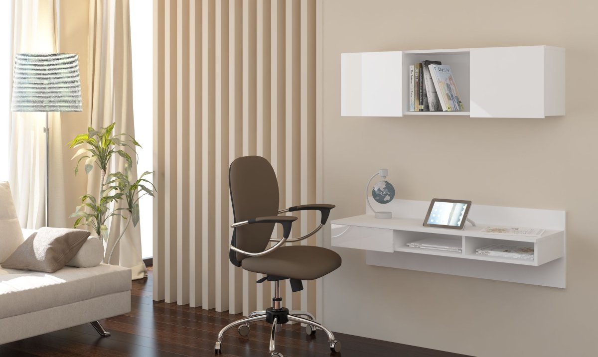 Рабочее место в спальне