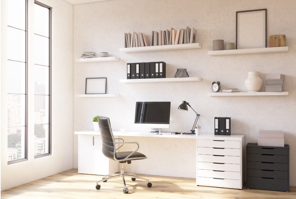 Стол в комнату для подростка