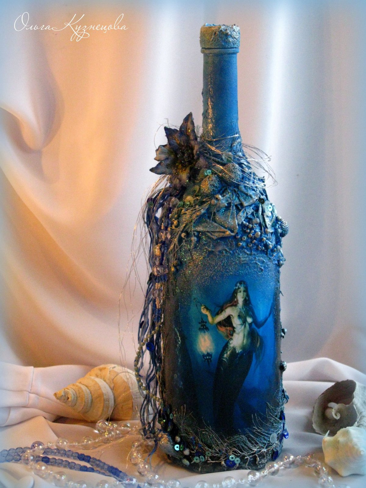 Декор бутылок в стиле пейп-арт