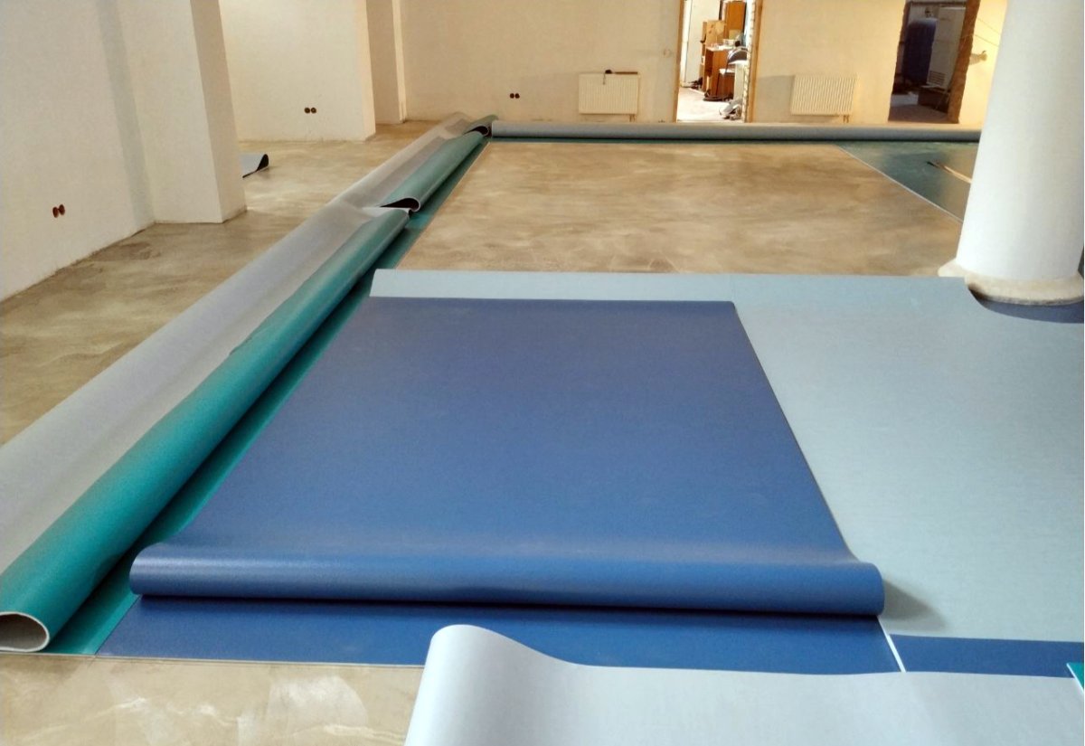 Толстая резиновая плитка 600 мм