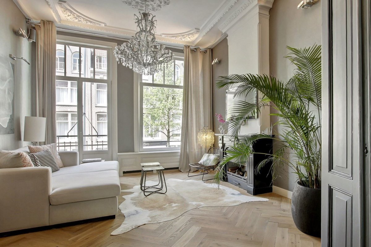 Гостиная паркет елочкой интерьер