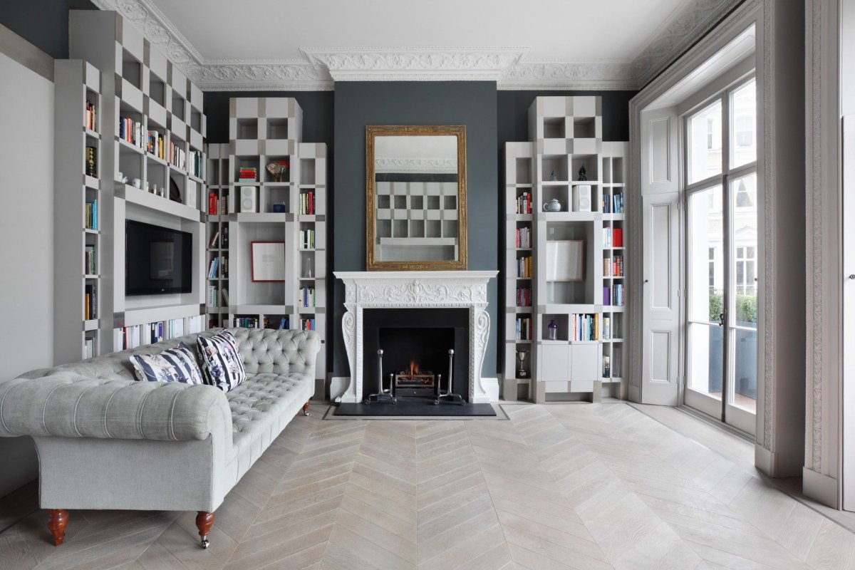 Серый пол елочкой в интерьере