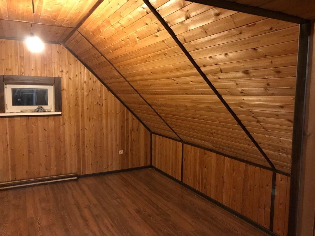 Отделка мансарды вагонкой